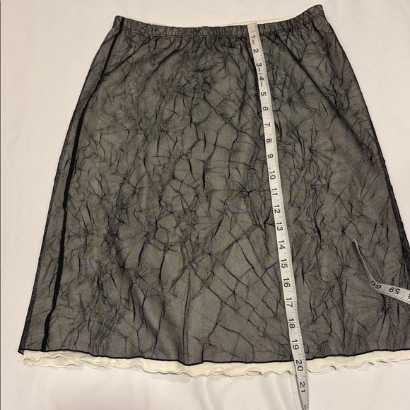 Guess Set - Picture 4 of 5